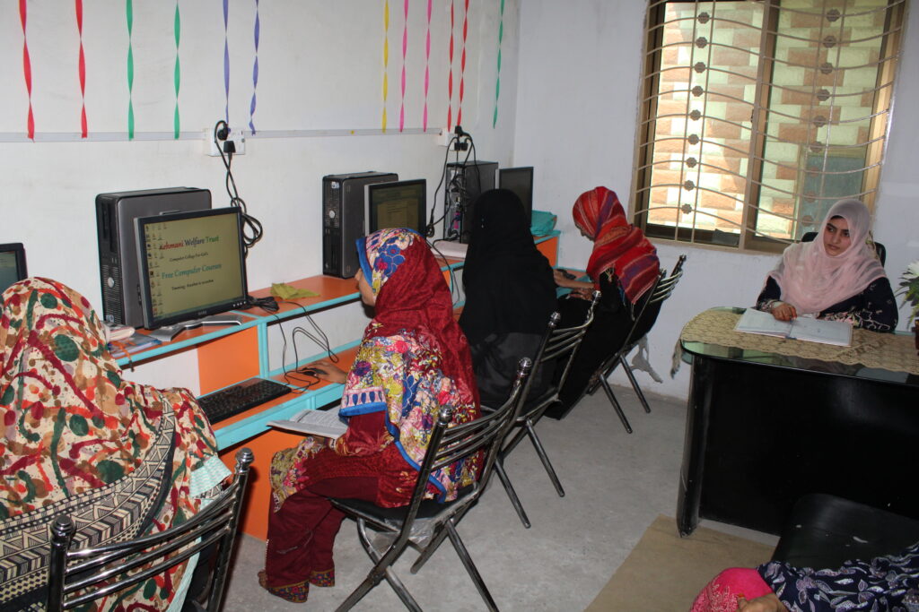 Modern Computer IT Lab in Hafizabad